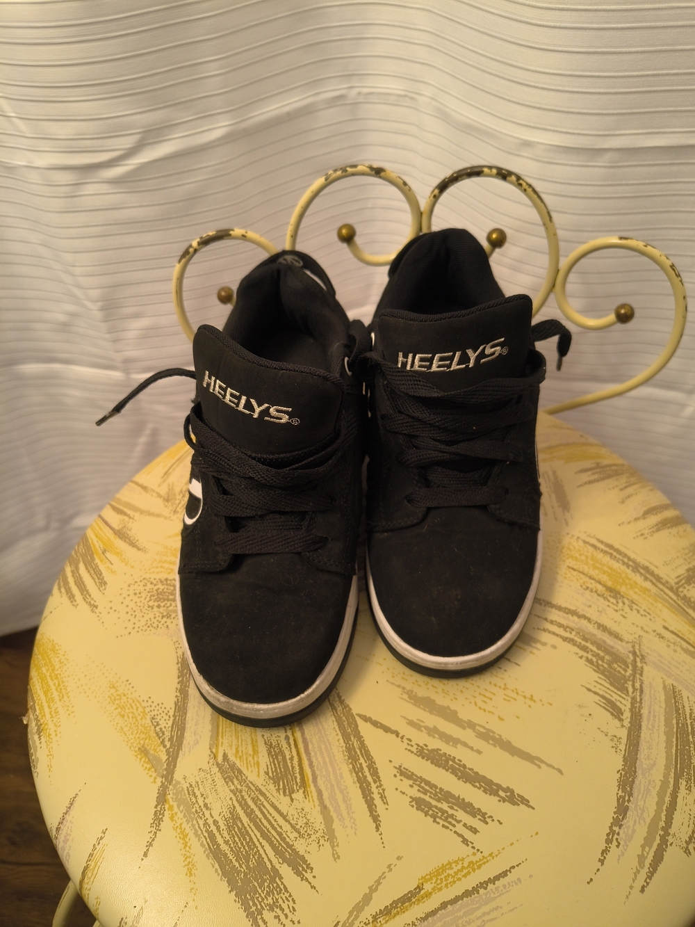 Heelys Kids' Black Skate Shoes with Signature Logo